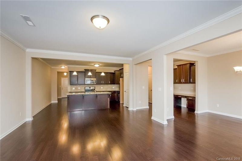 923 Summerlake Dr, Fort Mill, SC 29715