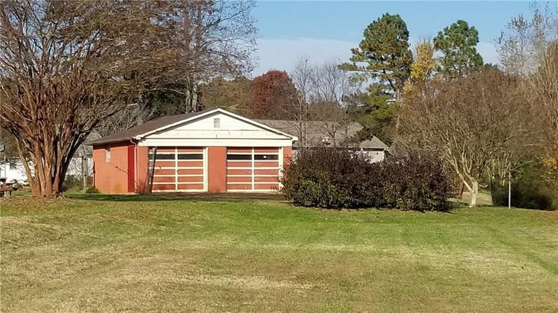 2130 Travis Rd, Conover, NC 28613