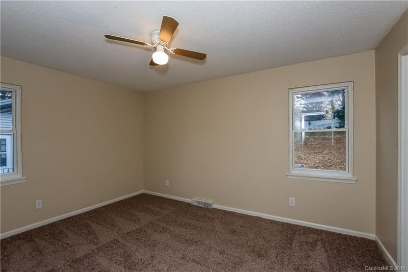 6301 Old Meadow Rd, Charlotte, NC 28227