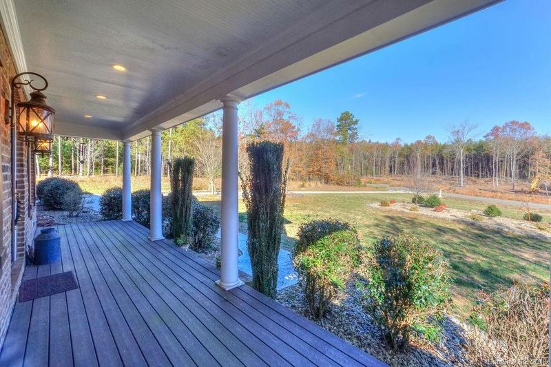 8193 Bennett Ln, Sherrills Ford, NC 28673