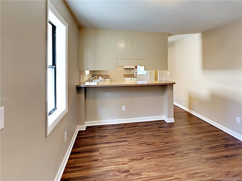 5117 Rolling Oak Ln, Charlotte, NC 28227