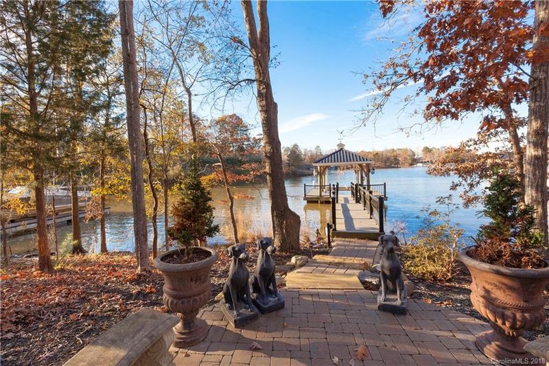 821 Cooks Cove Rg, Clover, SC 29710