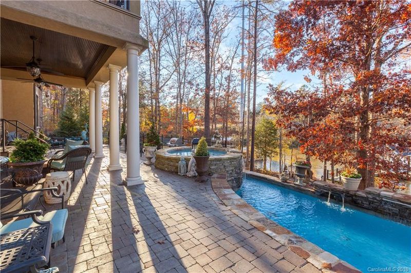 821 Cooks Cove Rg, Clover, SC 29710