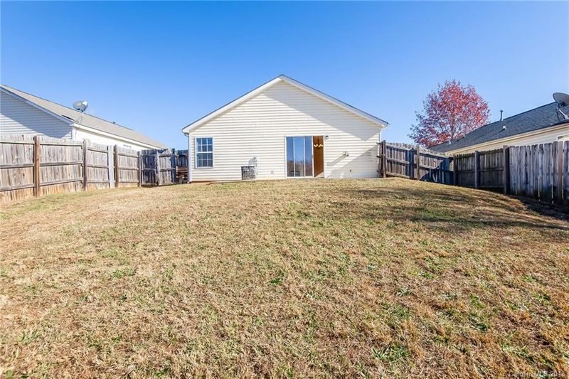 9611 Aventide Ln, Charlotte, NC 28215