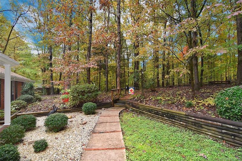 7812 Deer Trl, Waxhaw, NC 28173