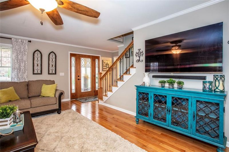 3635 Wandering Ln NE, Hickory, NC 28601