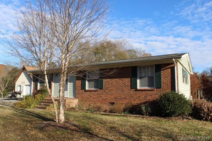 1922 Riverside Dr, Charlotte, NC 28214