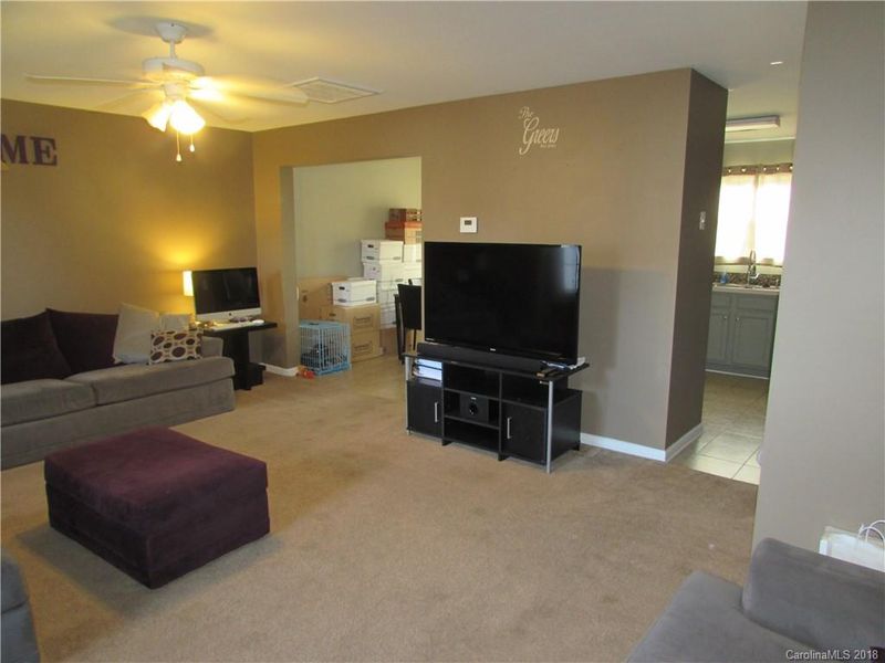 702 Almora Dr, Charlotte, NC 28216