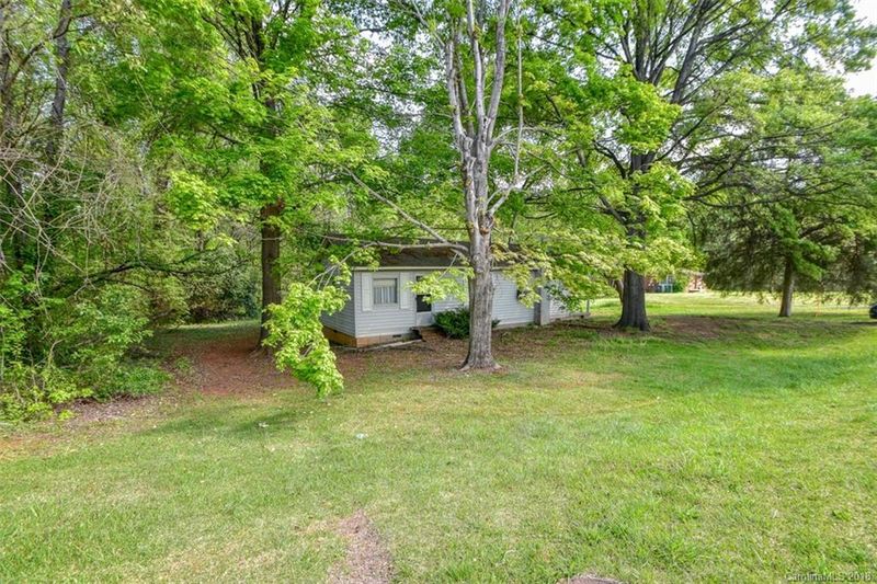 10311 Parkton Rd, Charlotte, NC 28215