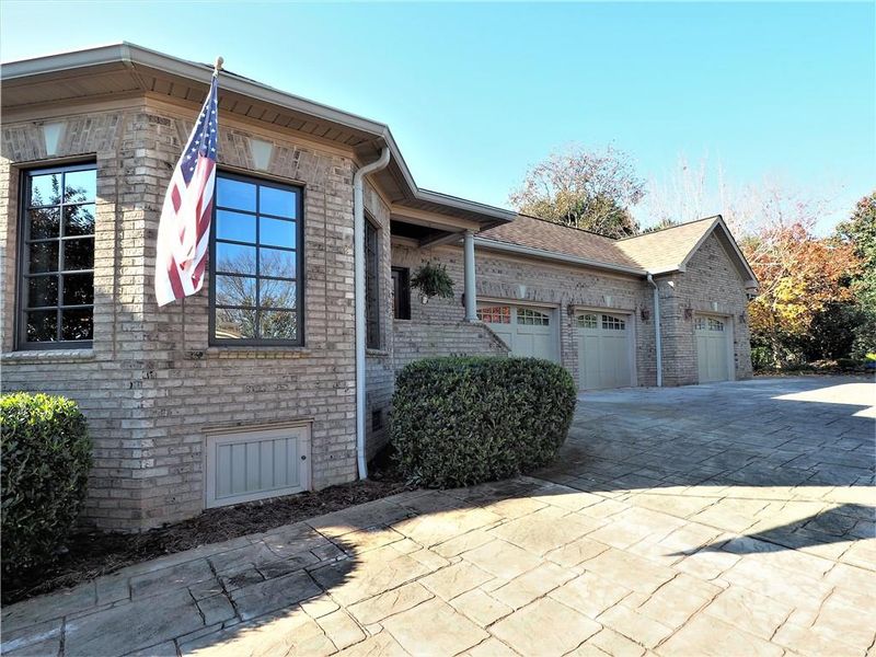 3965 Golf Dr, Conover, NC 28613