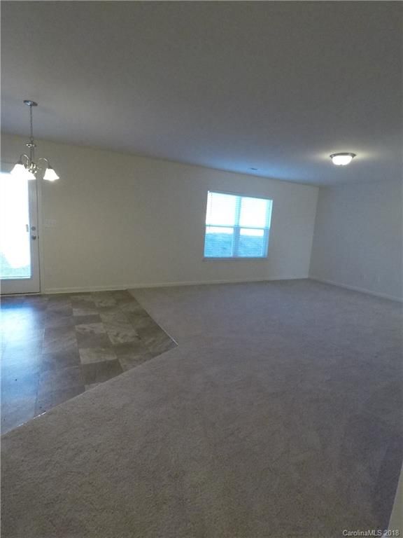 9009 Sharpes Cir, Charlotte, NC 28214