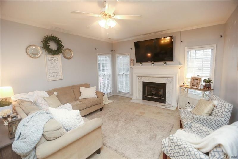 1512 Lighthouse Ln, Kannapolis, NC 28081