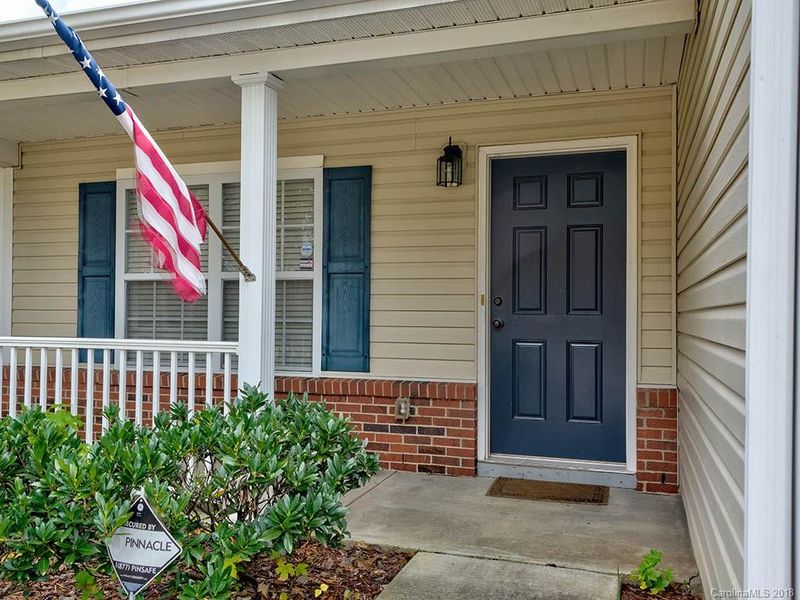 9504 Prestbury Blvd, Charlotte, NC 28216