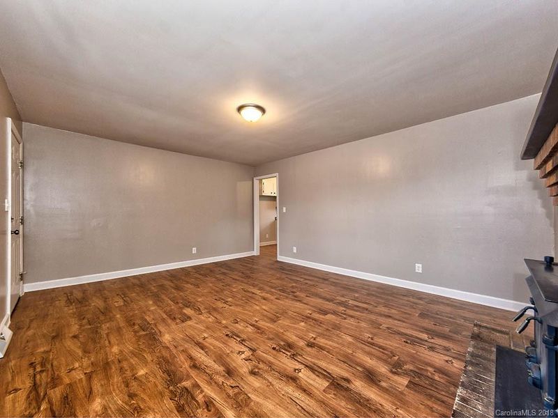 704 Winwood Dr, Gastonia, NC 28056