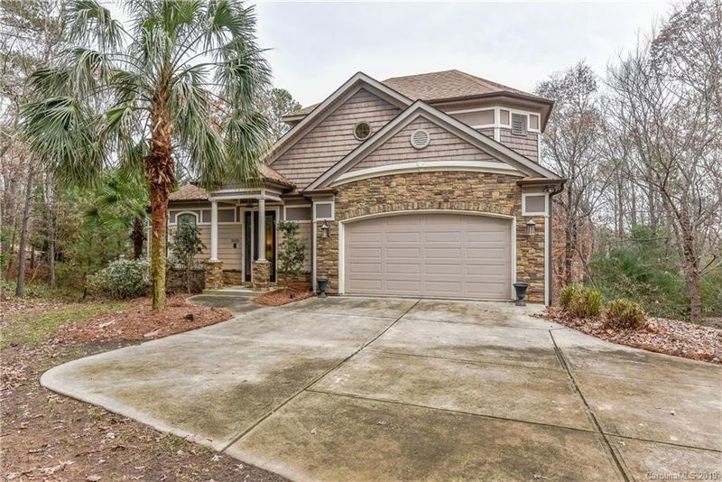 2025 Marquesas Ave, Tega Cay, SC 29708