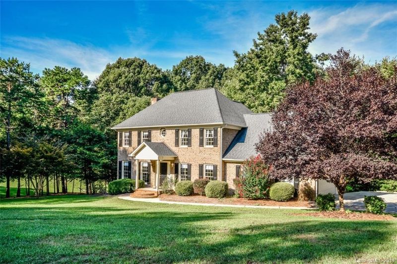11381 Olde Cedar Ct, Davidson, NC 28036