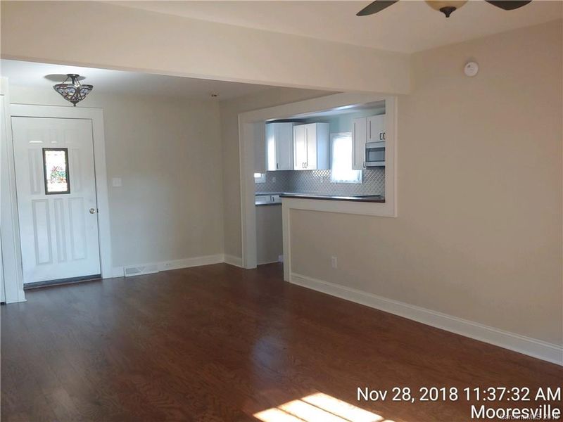 651 E Iredell Ave, Mooresville, NC 28115