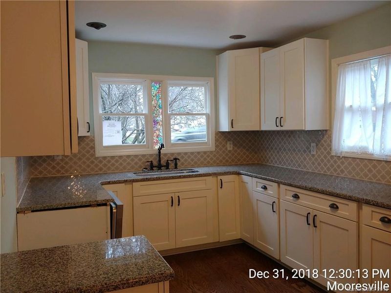 651 E Iredell Ave, Mooresville, NC 28115