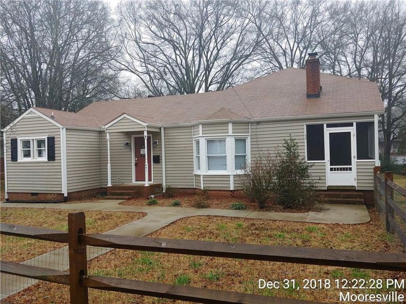 651 E Iredell Ave, Mooresville, NC 28115