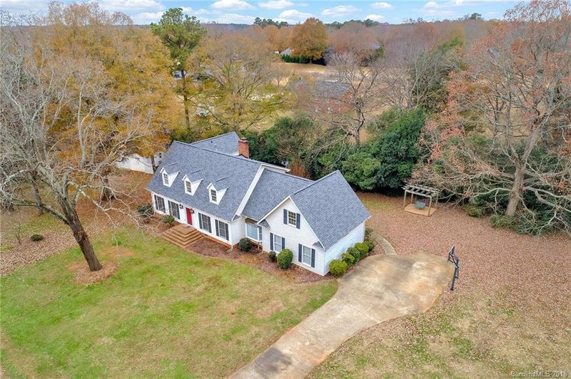 1240 Pinecrest Dr, Rock Hill, SC 29732