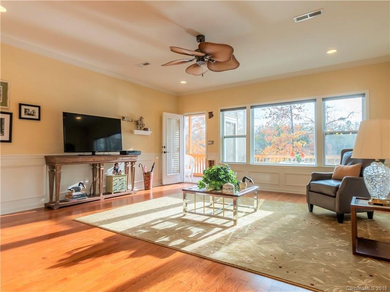 30126 Turtle Point Ct, Lancaster, SC 29720