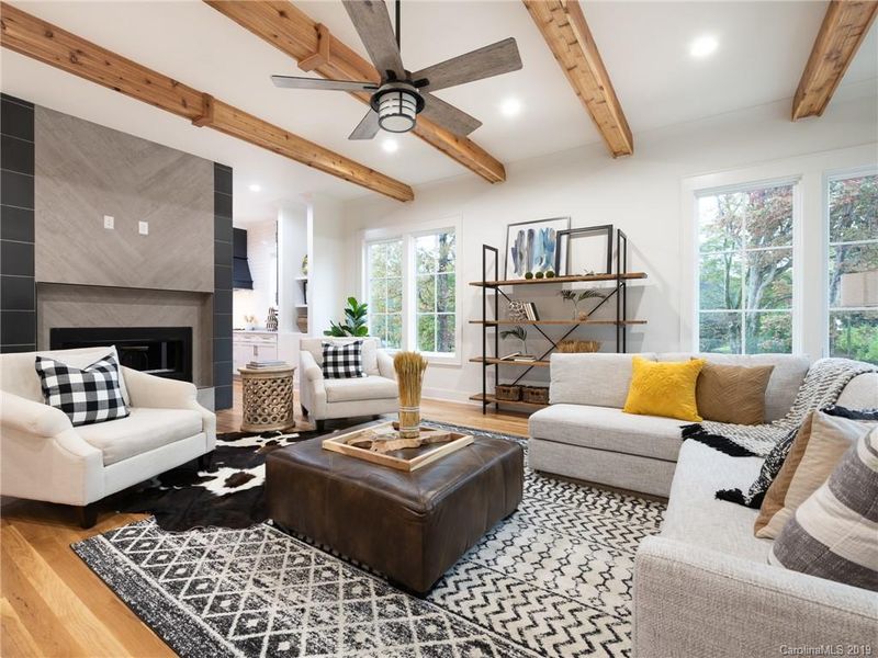 432 Sardis Ln, Charlotte, NC 28270