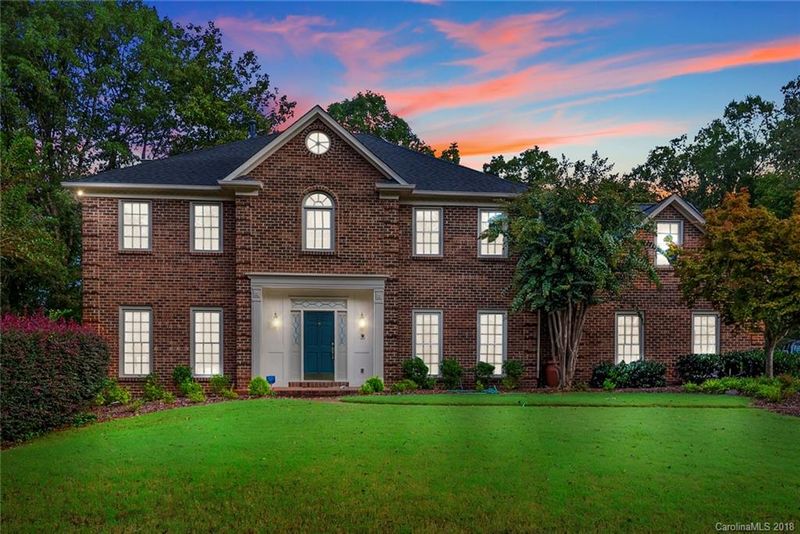 1306 Manicott Dr, Matthews, NC 28105
