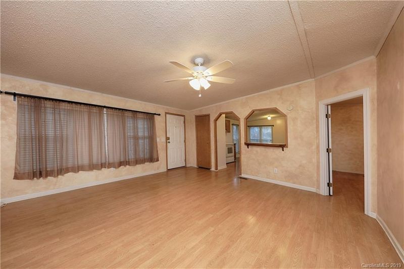 813 Spruce St, Mooresville, NC 28115