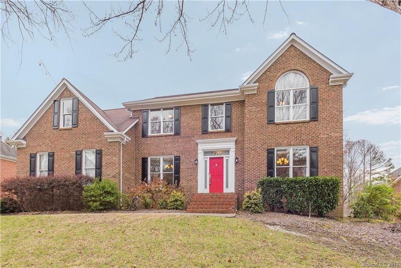 7315 Leharne Dr, Charlotte, NC 28270