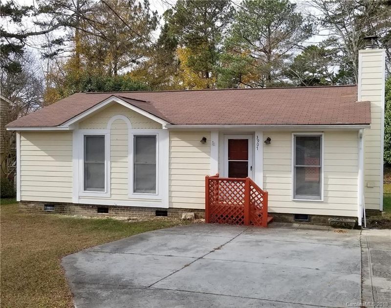3907 Piney Grove Rd, Charlotte, NC 28212