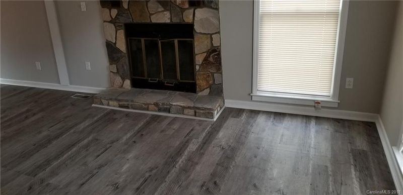 3907 Piney Grove Rd, Charlotte, NC 28212