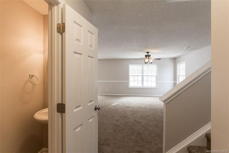 2129 Waters Trail Dr, Charlotte, NC 28216