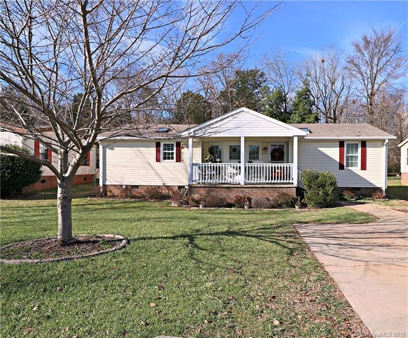 8332 New Sheldon Dr, Charlotte, NC 28214