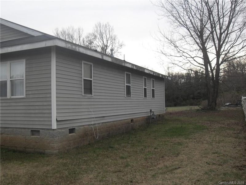 8013 Sam Dee Rd, Charlotte, NC 28215