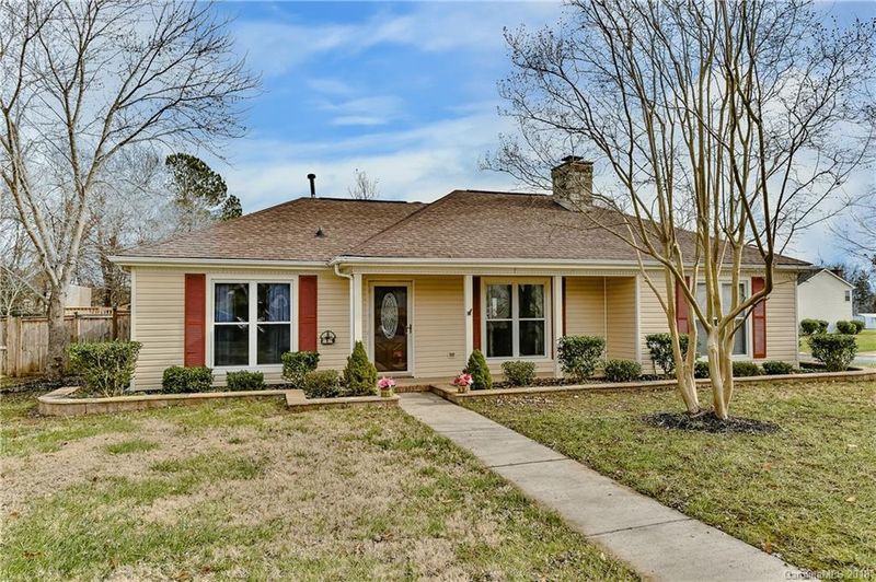 2400 Olde Whitehall Rd, Charlotte, NC 28273
