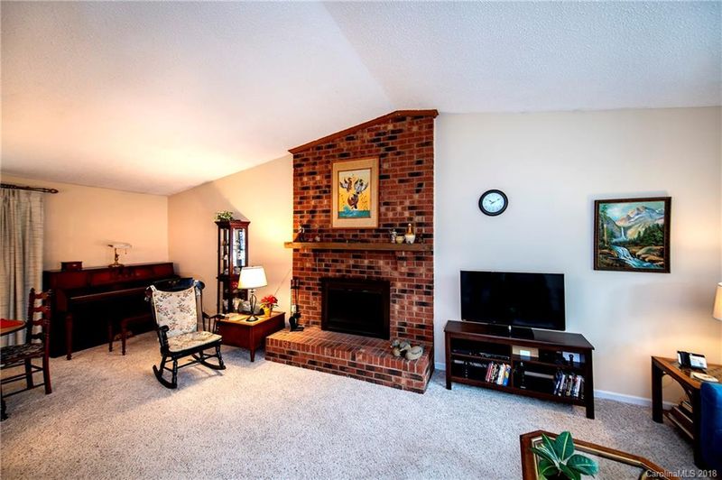 3533 Sandy Porter Rd, Charlotte, NC 28273