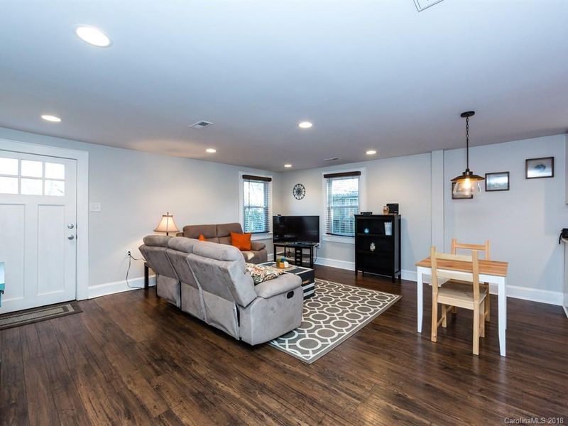 611 Sherrill Ave, Lincolnton, NC 28092