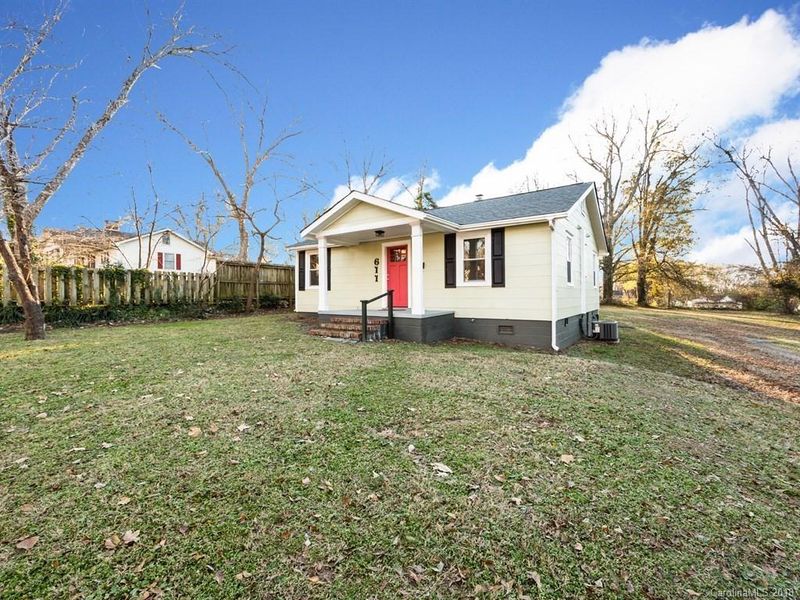611 Sherrill Ave, Lincolnton, NC 28092