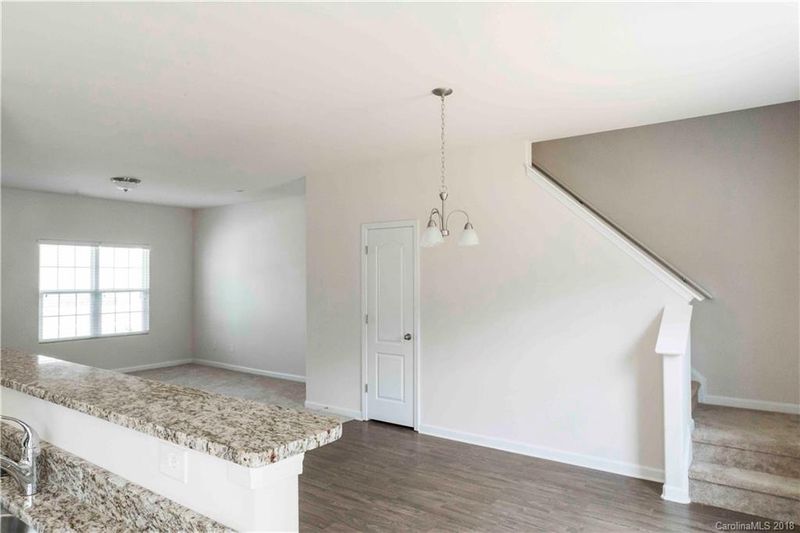 952 Joselynn Dr, Ranlo, NC 28054