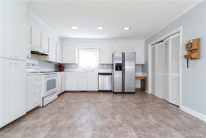 823 Dutch Rd, Mount Pleasant, NC 28124
