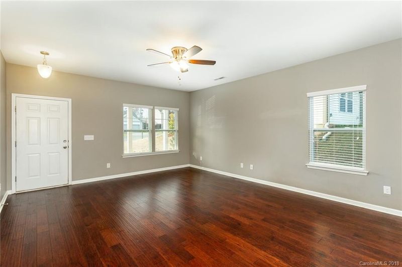 3932 Catawba Hills Dr, Gastonia, NC 28056