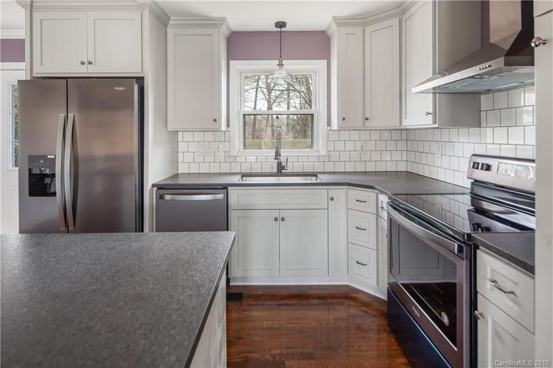 220 Johnston Dr, Belmont, NC 28012