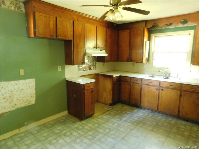 216 Key West Ave, Kannapolis, NC 28081