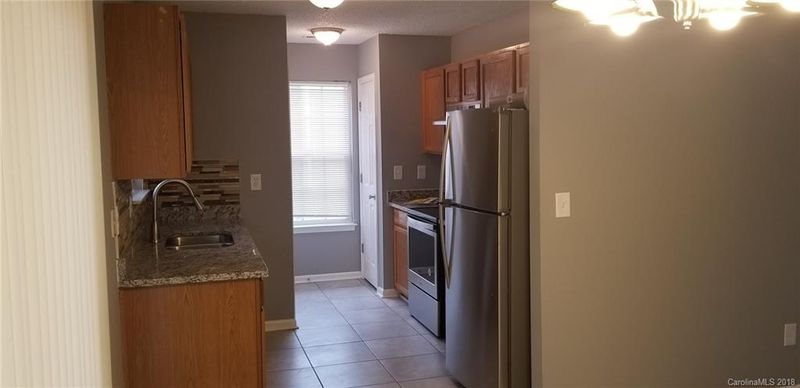 5614 Stone Bluff Ct, Charlotte, NC 28214