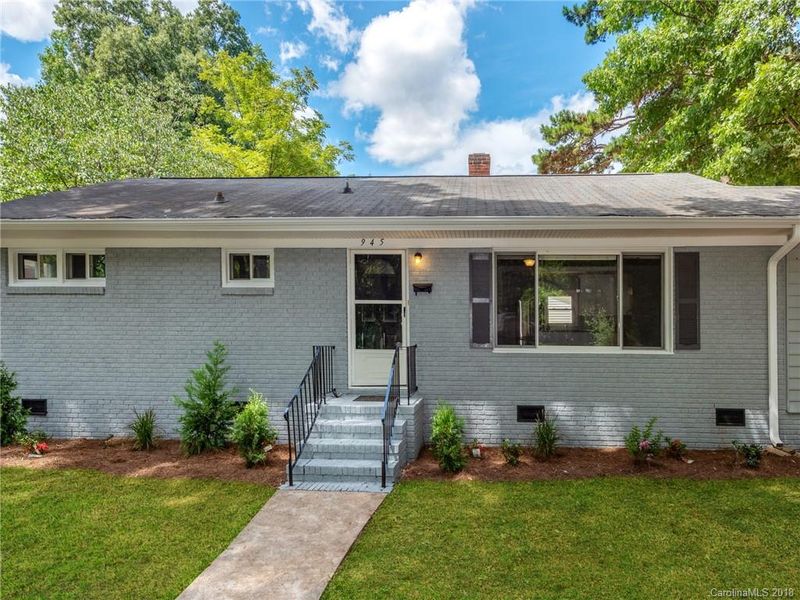 945 Cardinal Dr, Charlotte, NC 28205