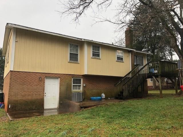 404 Cardinal Dr, Newton, NC 28658
