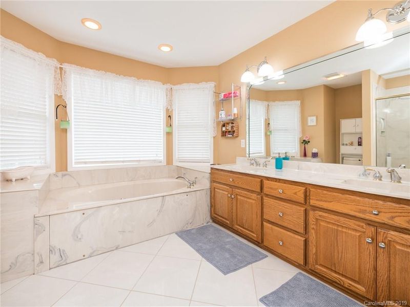 480 Falcon Dr, Concord, NC 28025