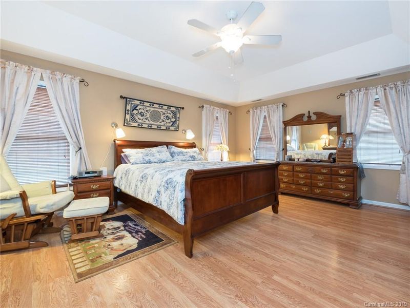 480 Falcon Dr, Concord, NC 28025