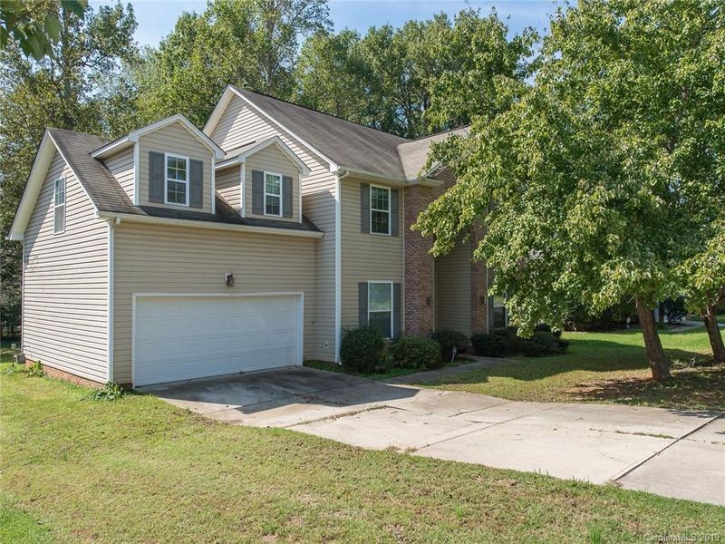 2136 Tommy Ln, Matthews, NC 28105