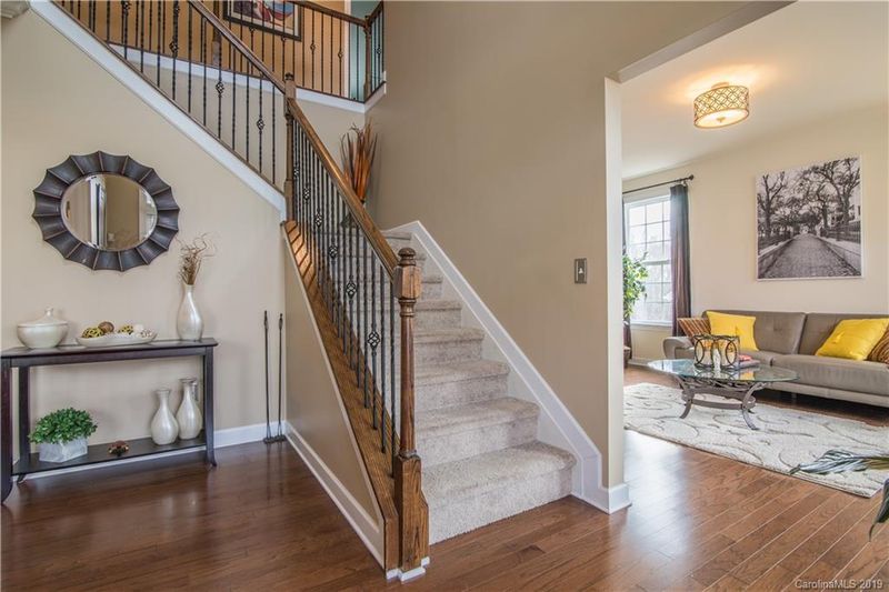 2072 Topaz Pz, Davidson, NC 28036